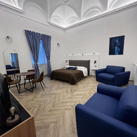 Dimora Dei Decumani Bed & Breakfast เนเปิลส์ ภายนอก รูปภาพ