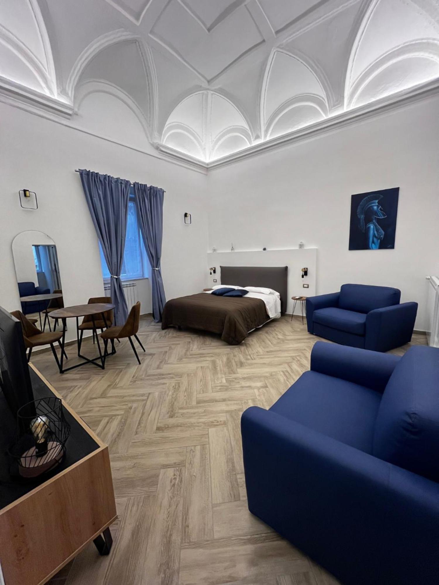 Dimora Dei Decumani Bed & Breakfast เนเปิลส์ ภายนอก รูปภาพ