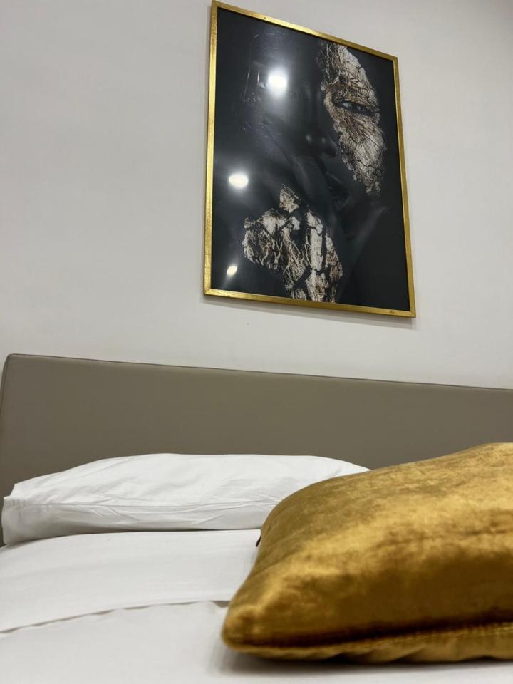 Dimora Dei Decumani Bed & Breakfast เนเปิลส์ ภายนอก รูปภาพ
