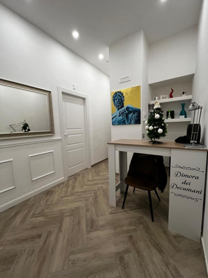 Dimora Dei Decumani Bed & Breakfast เนเปิลส์ ภายนอก รูปภาพ